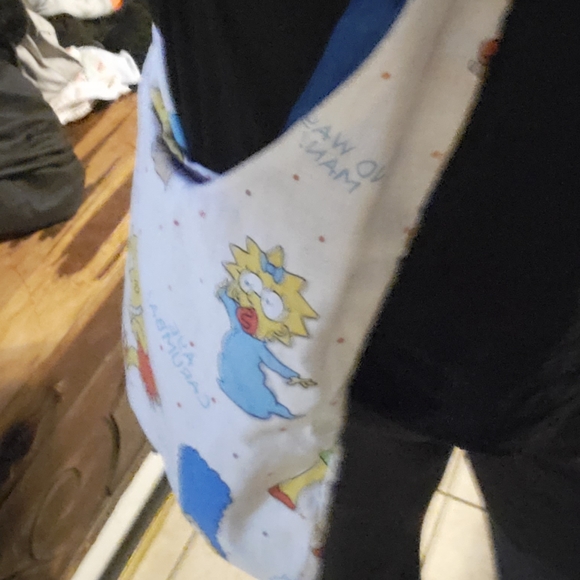 DIY Simpsons sling bag - Picture 3 of 3